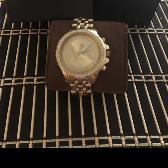 MK Watch main image 4